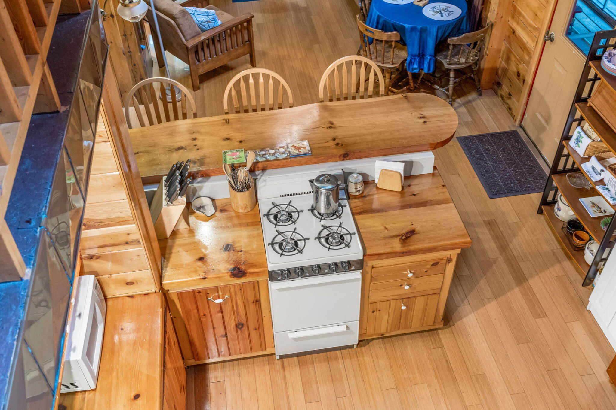 main property photo 23