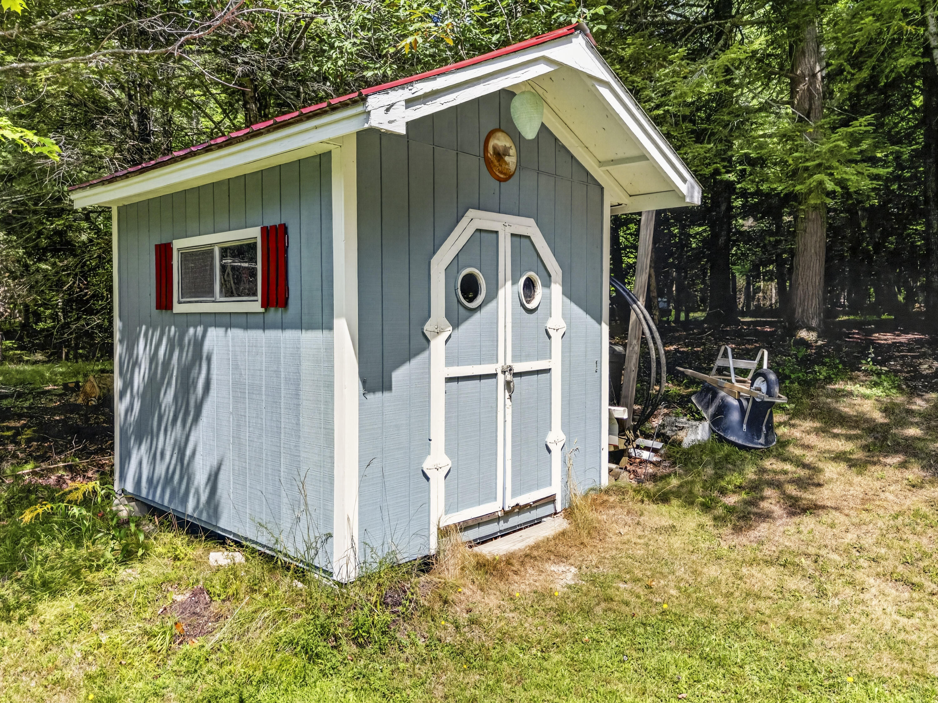 main property photo 32