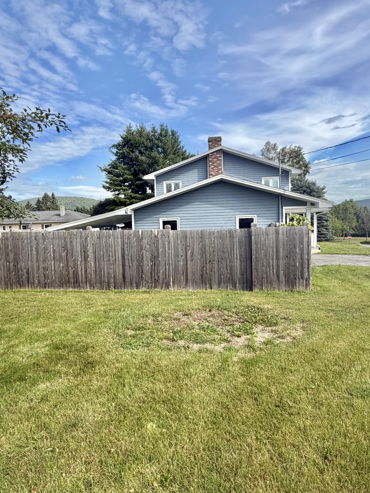 main property photo 12