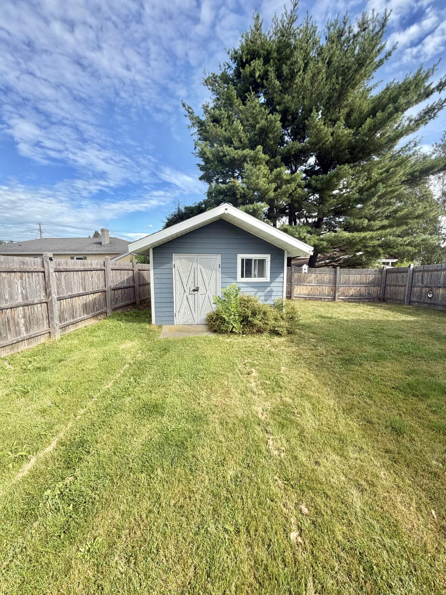 main property photo 22