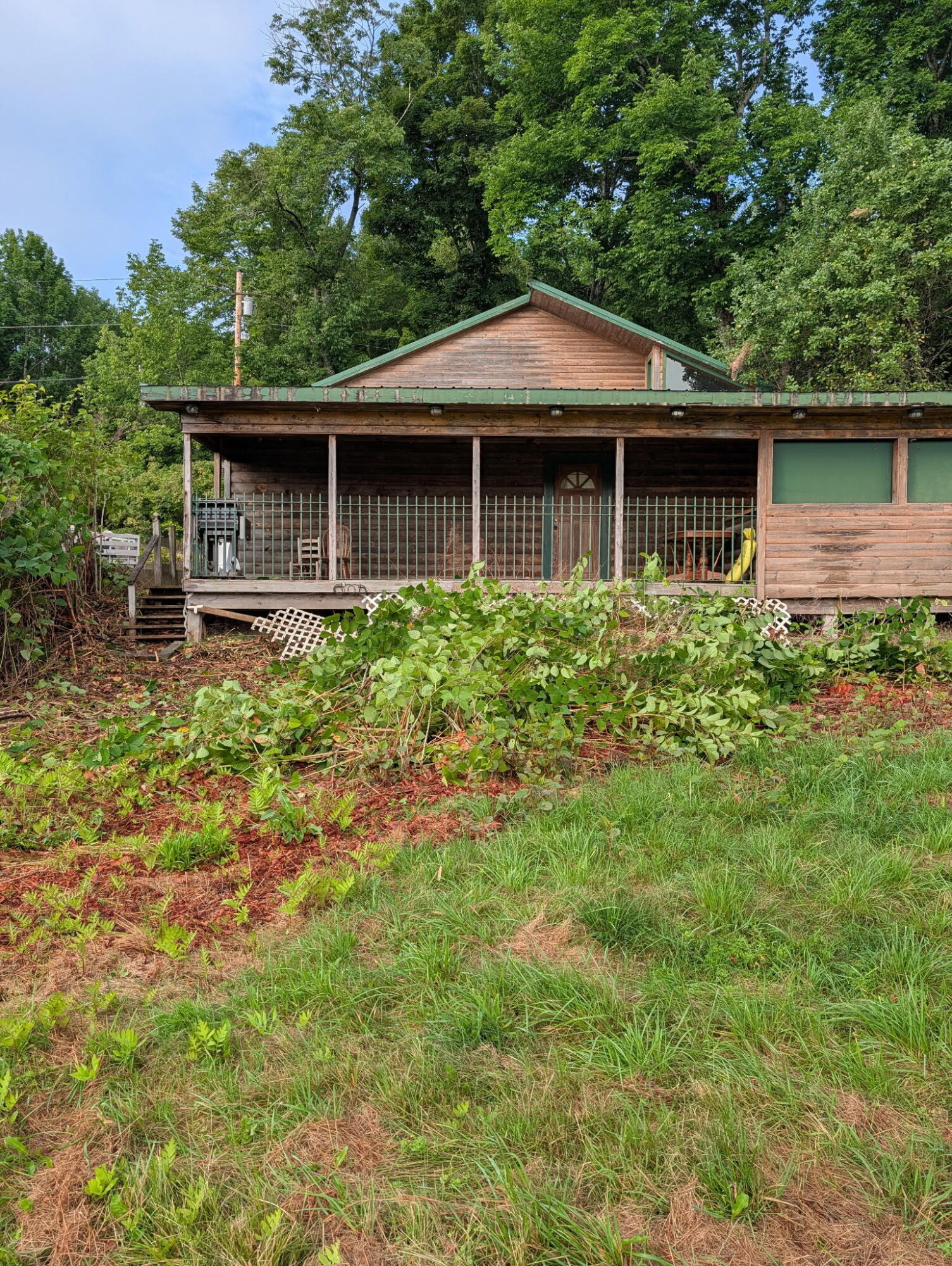 main property photo 28