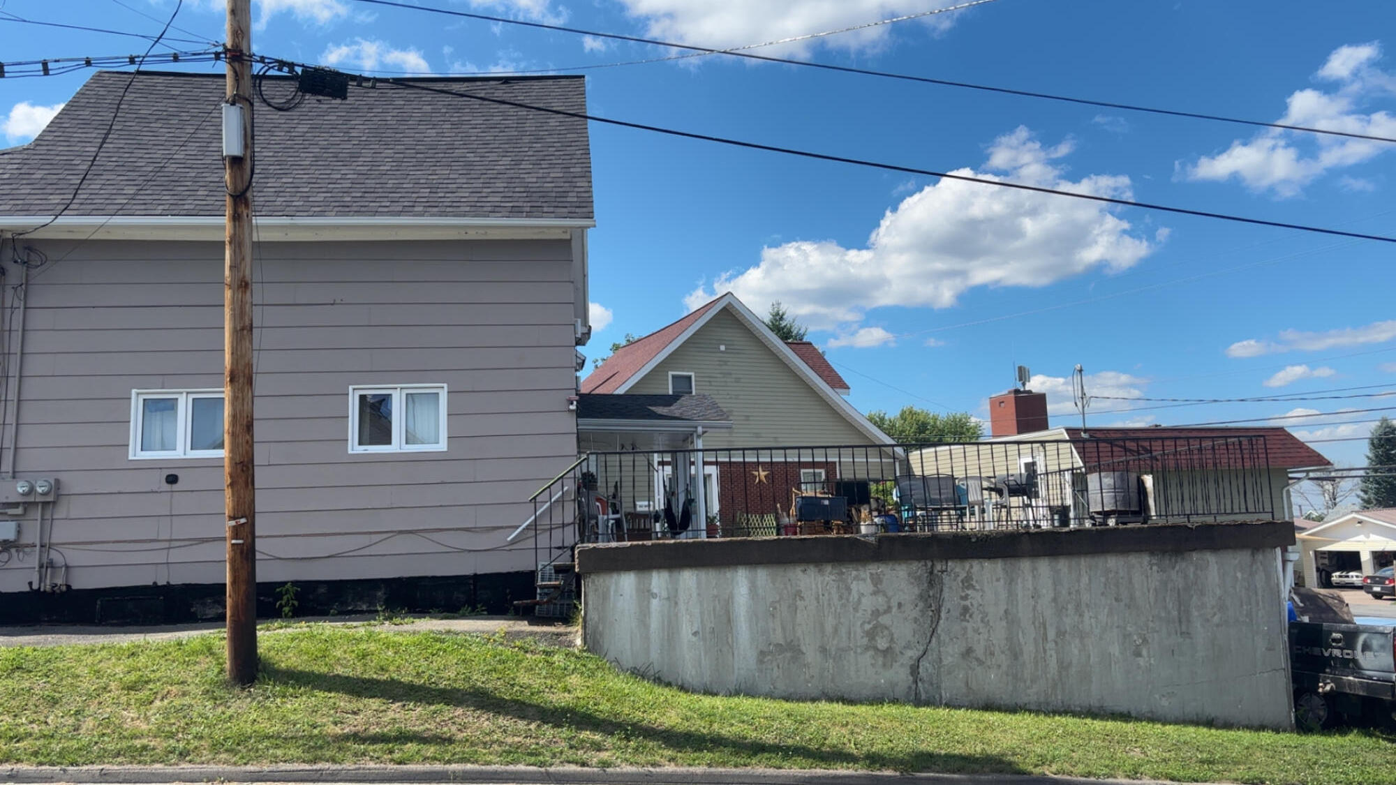 main property photo 5