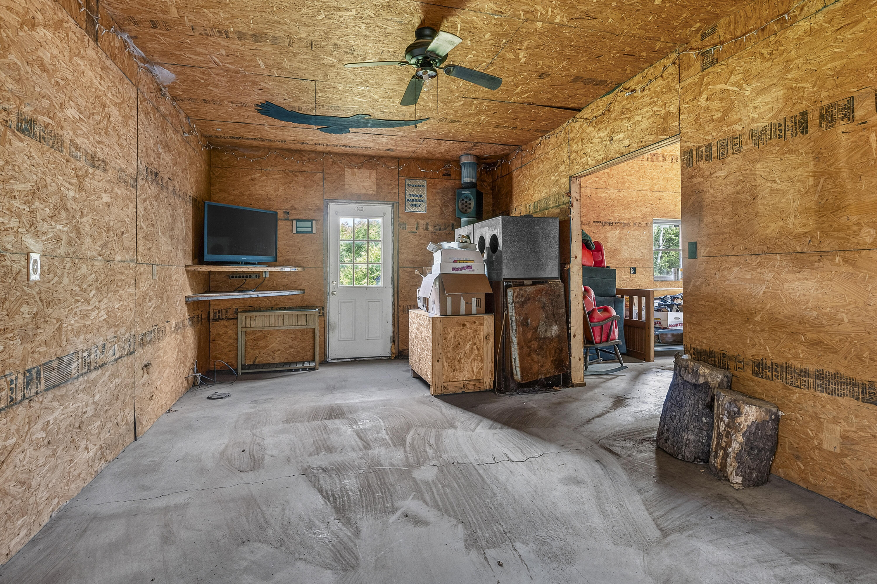 main property photo 34