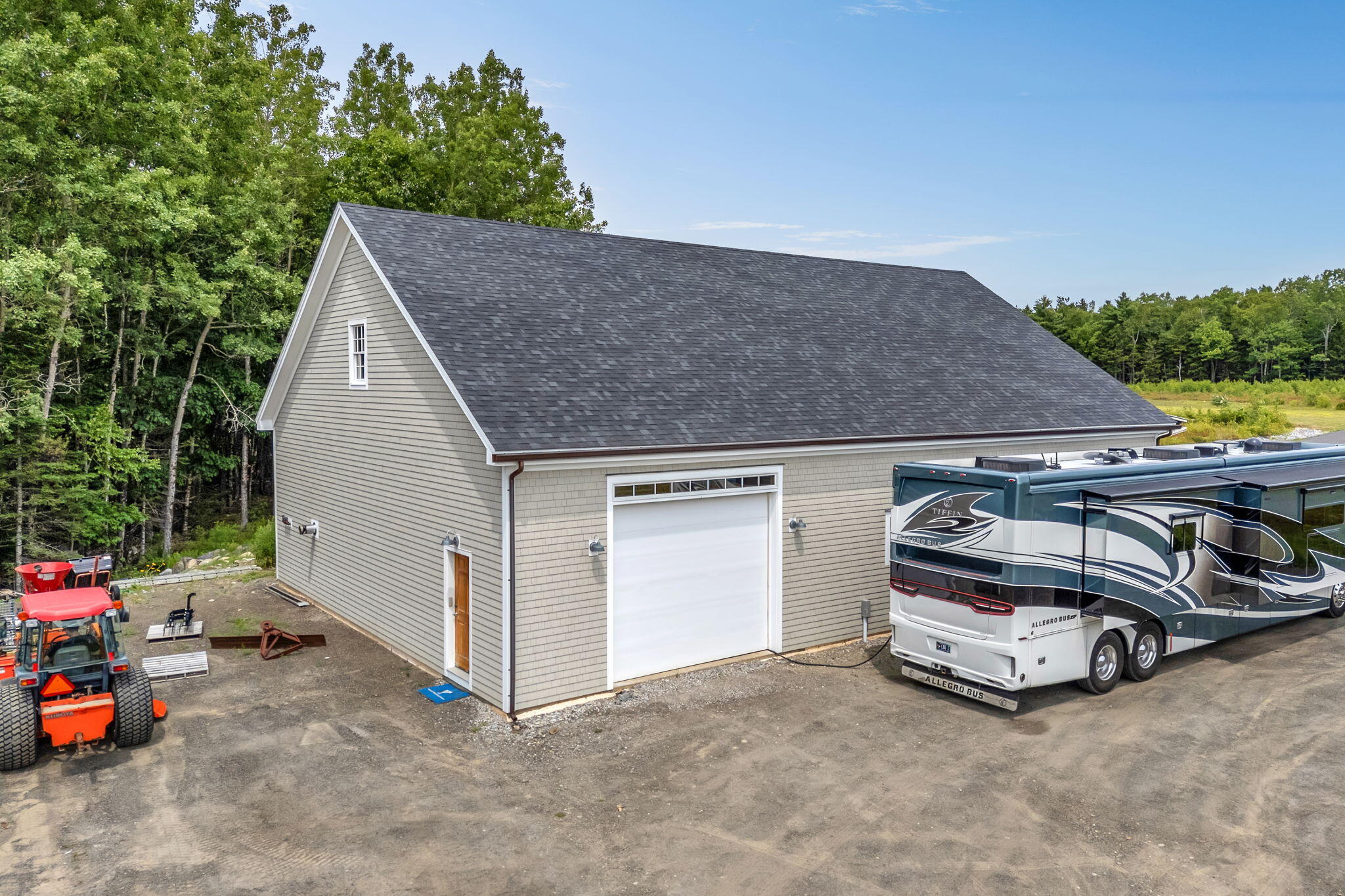 main property photo 94