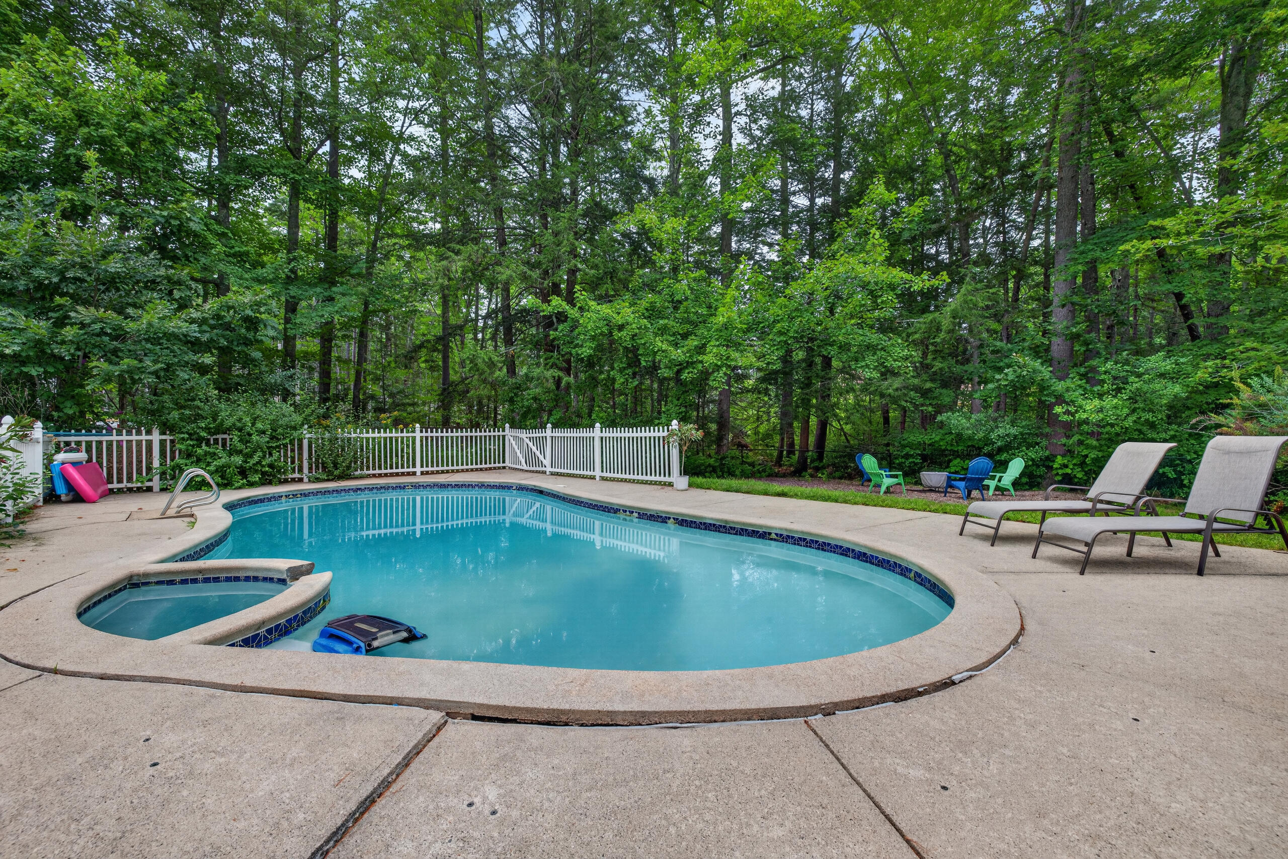 main property photo 39
