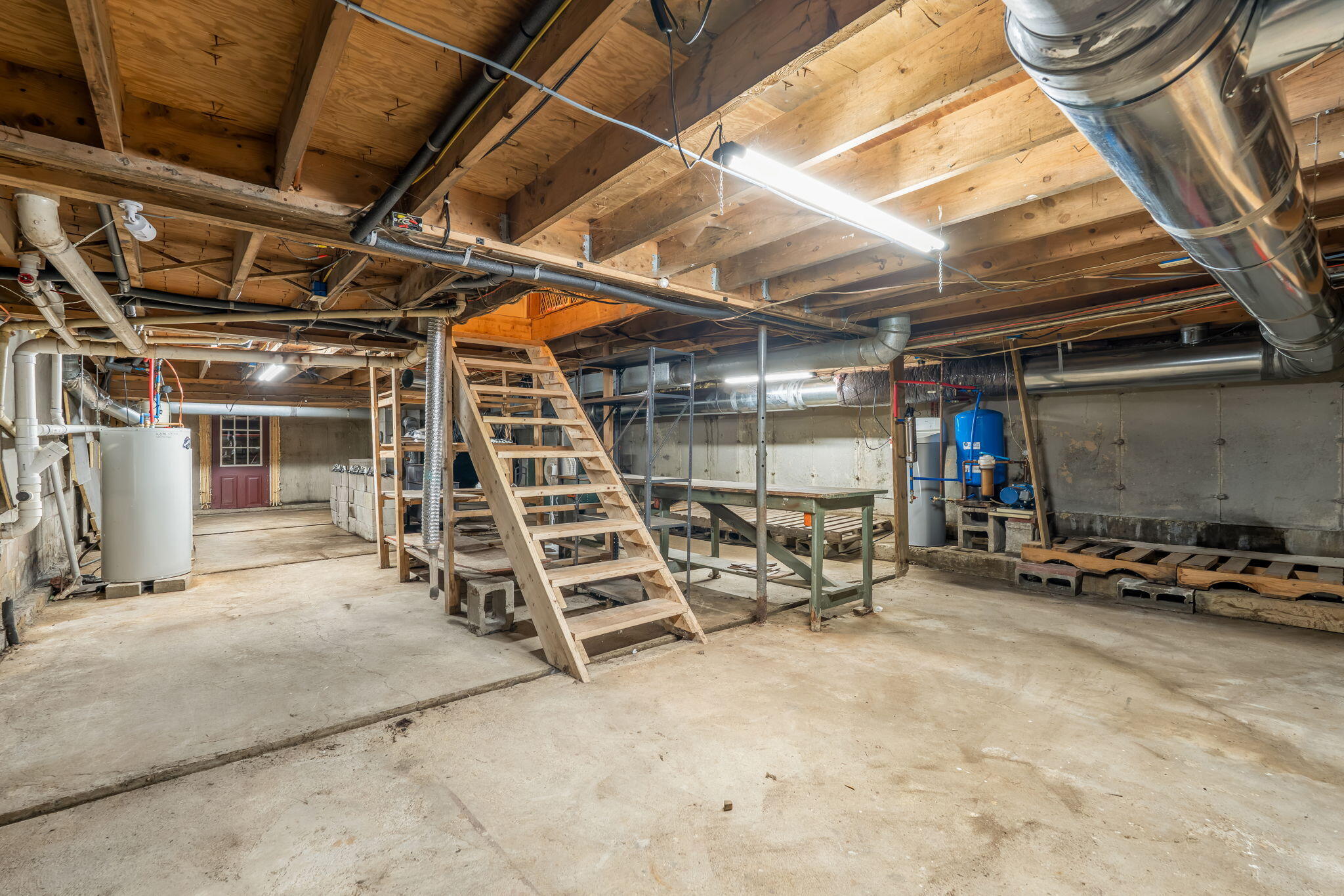 main property photo 36
