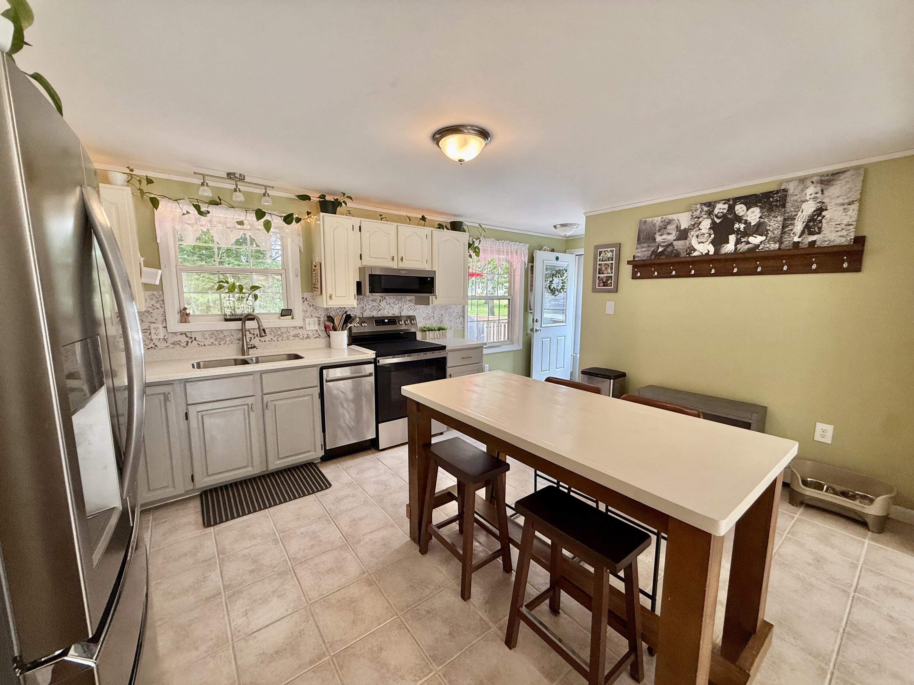 main property photo 10