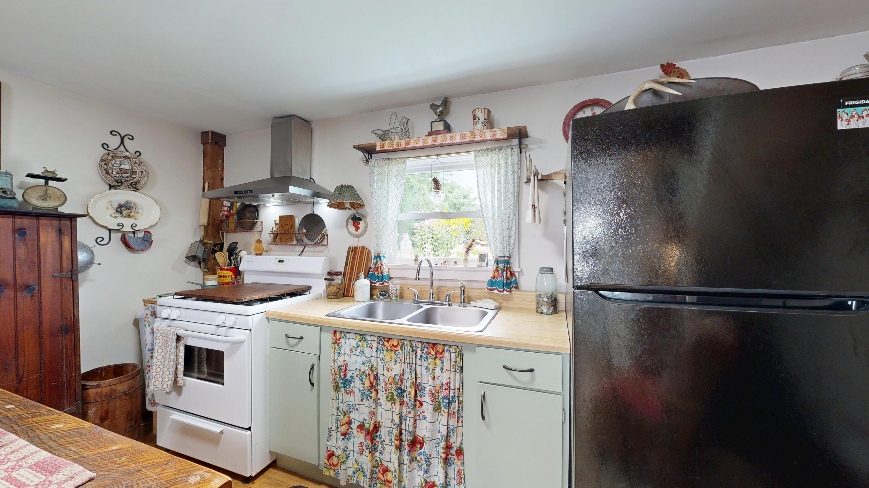 main property photo 49