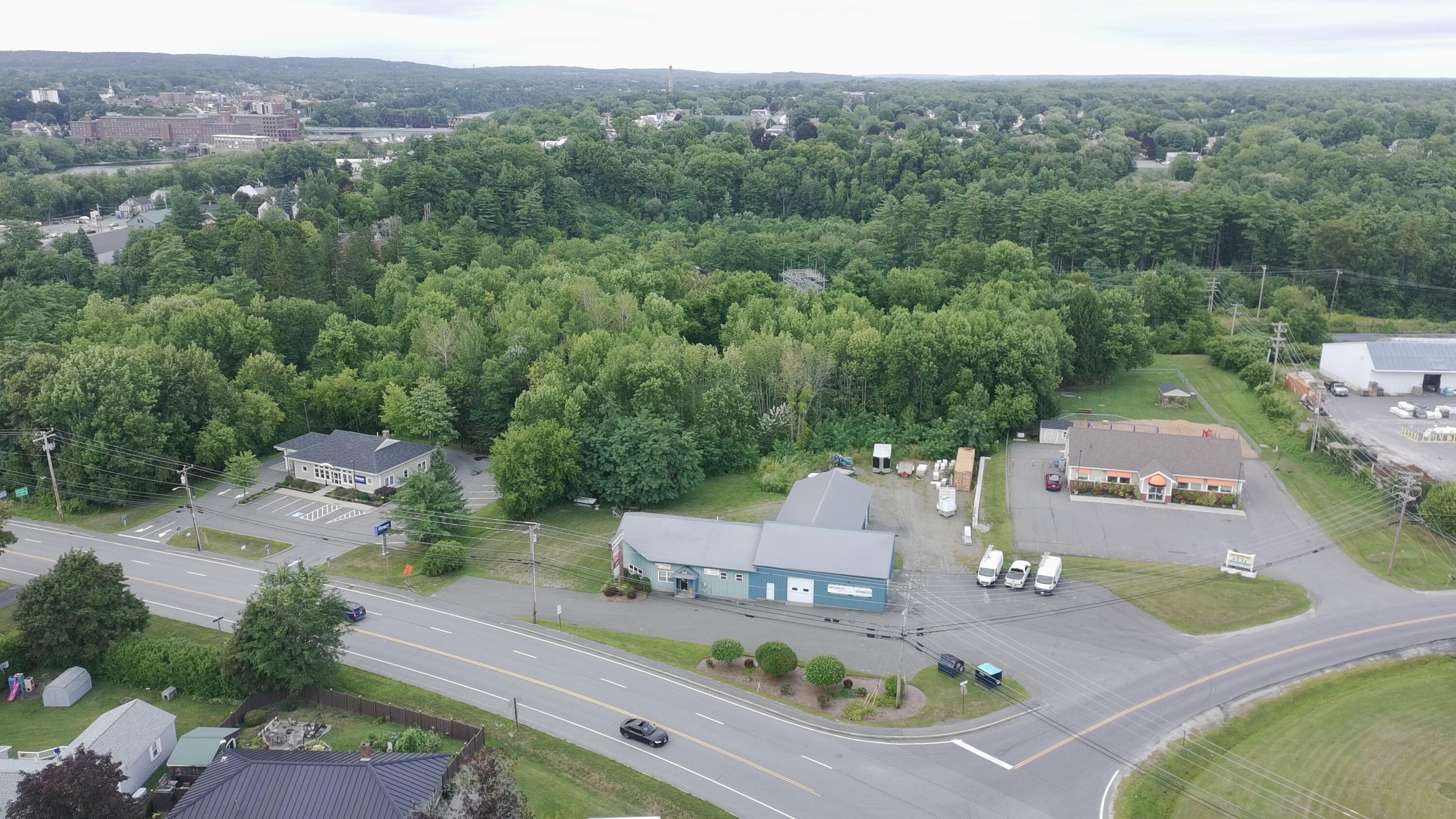 main property photo 9