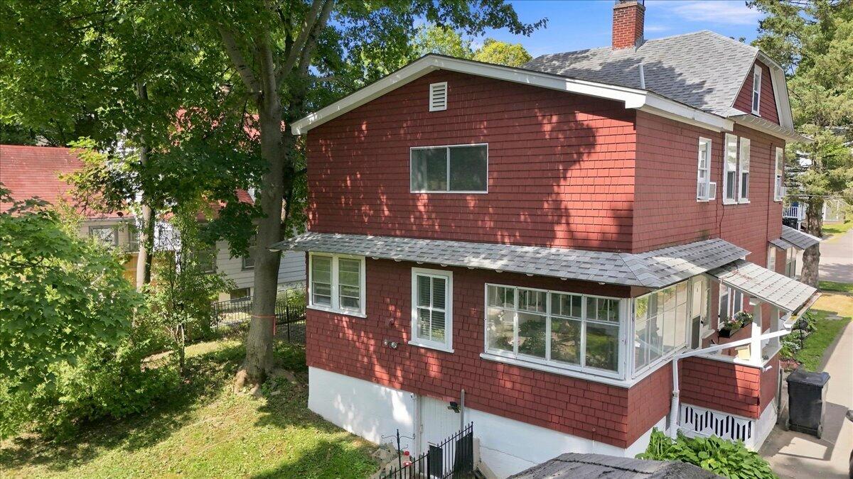 main property photo 81