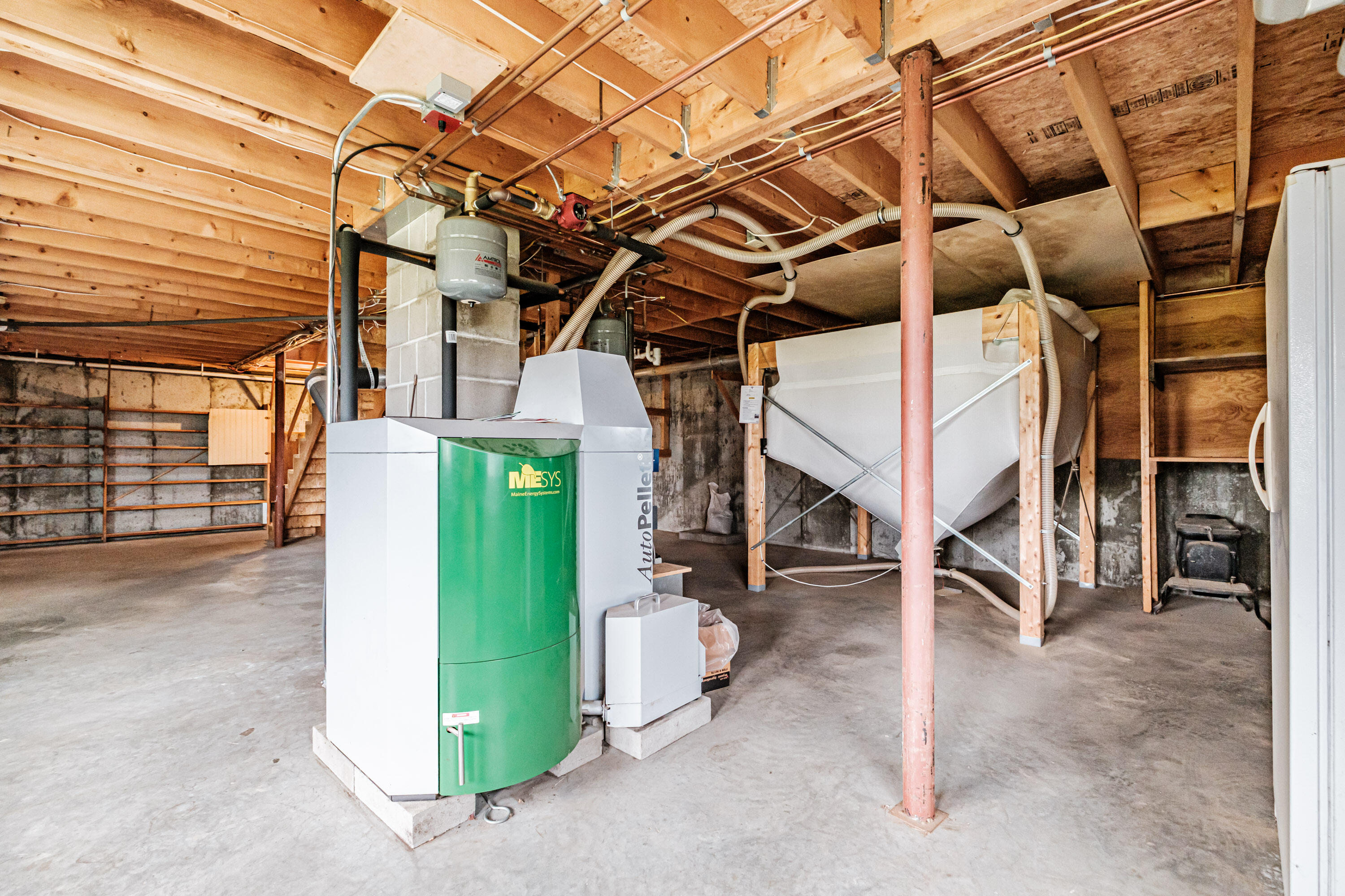 main property photo 74
