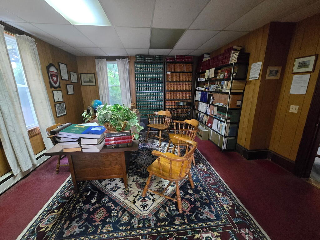 main property photo 16