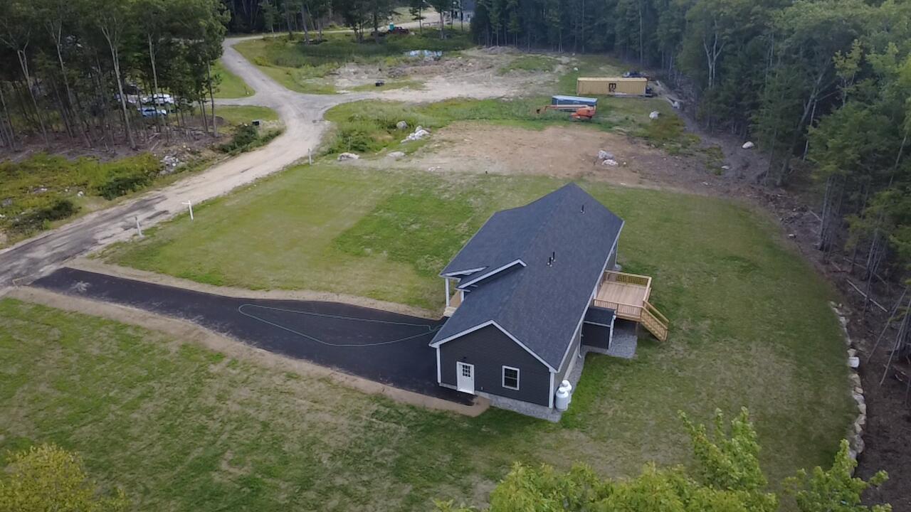main property photo 28
