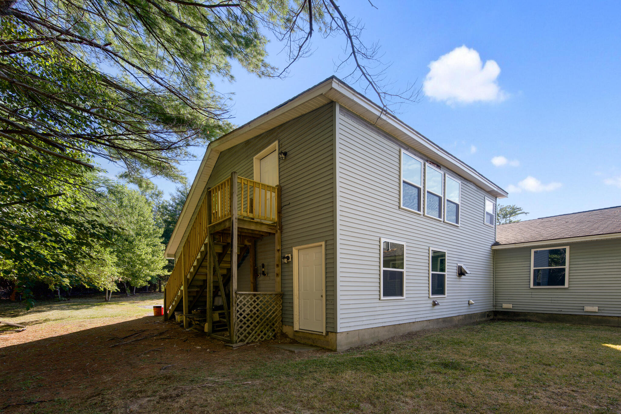 main property photo 30