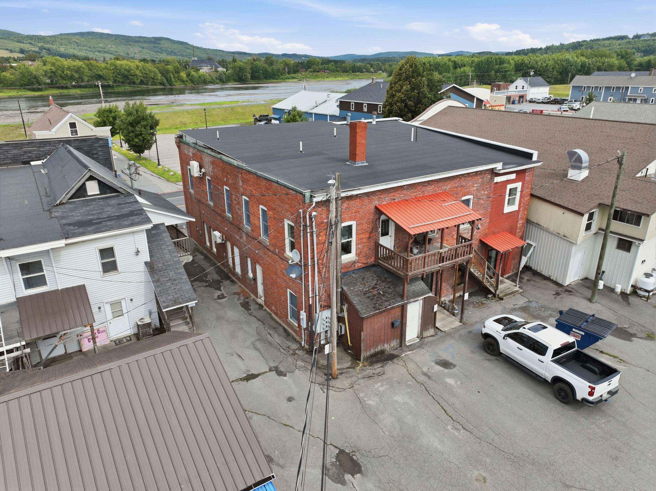 main property photo 45