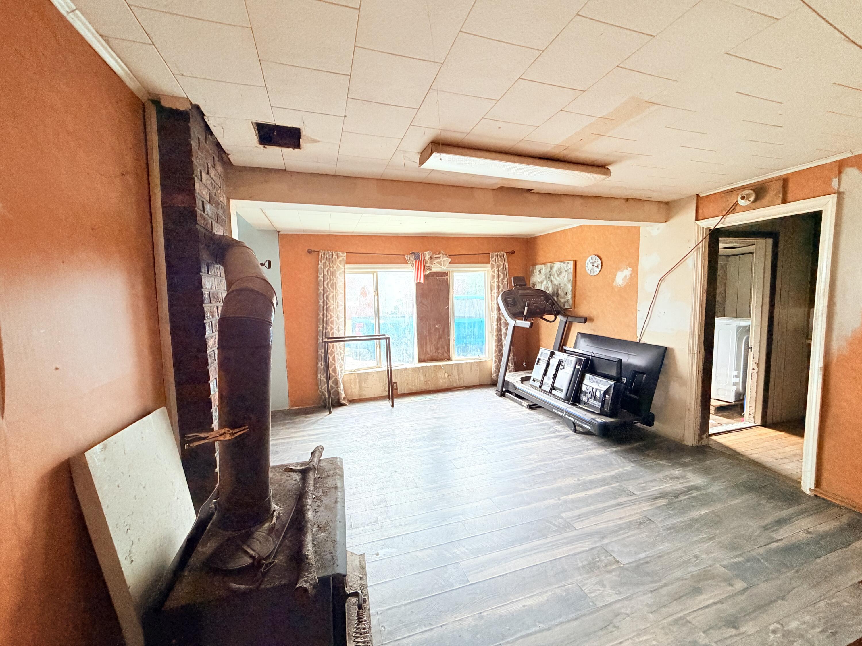 main property photo 16