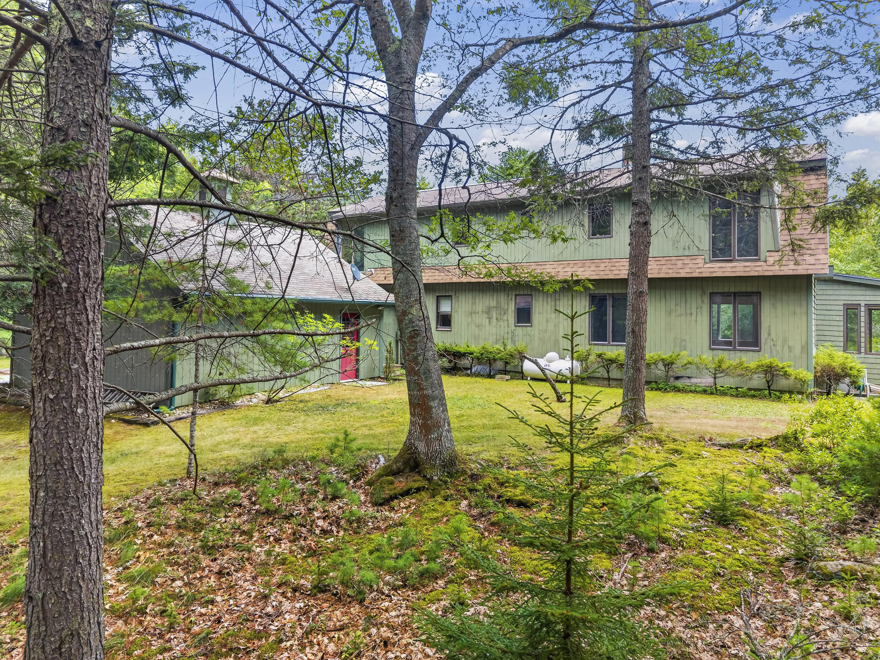 main property photo 74
