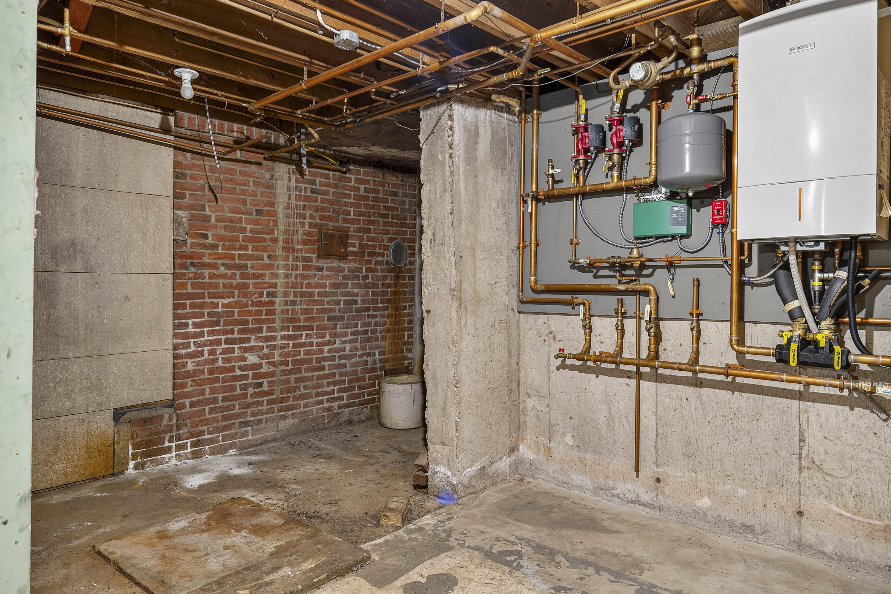 main property photo 45