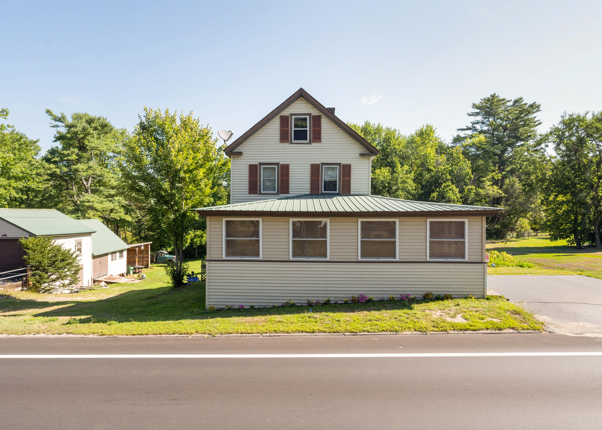 main property photo 33