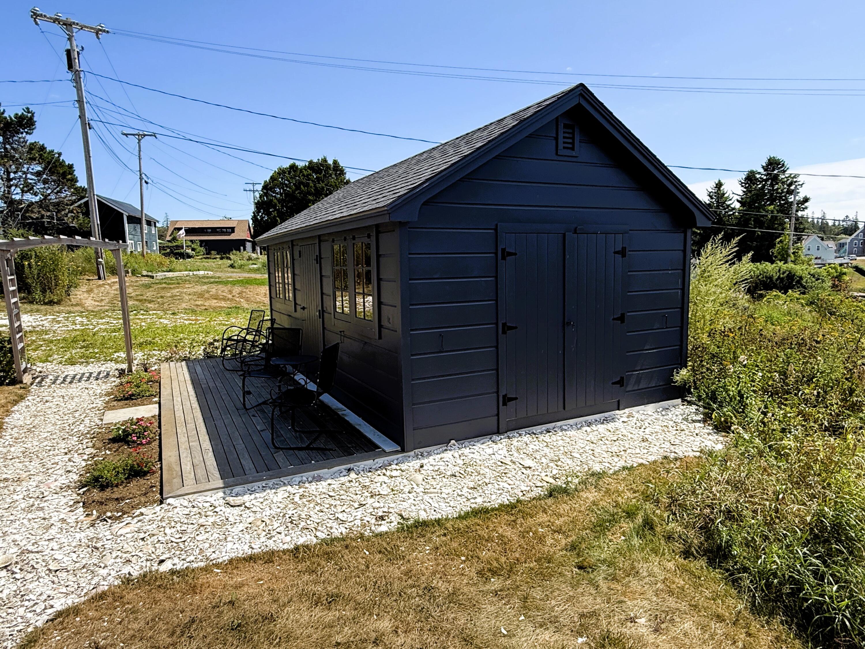 main property photo 17