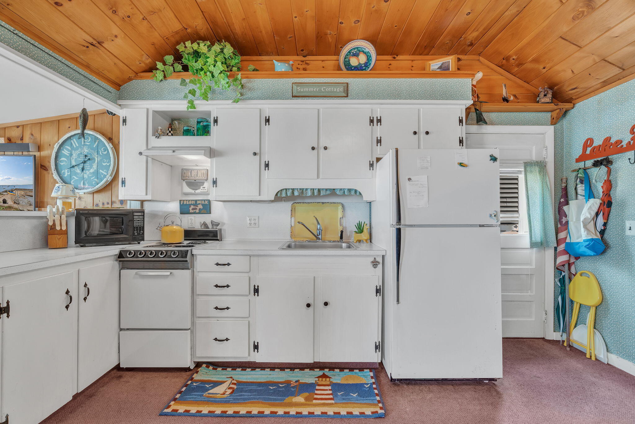 main property photo 16
