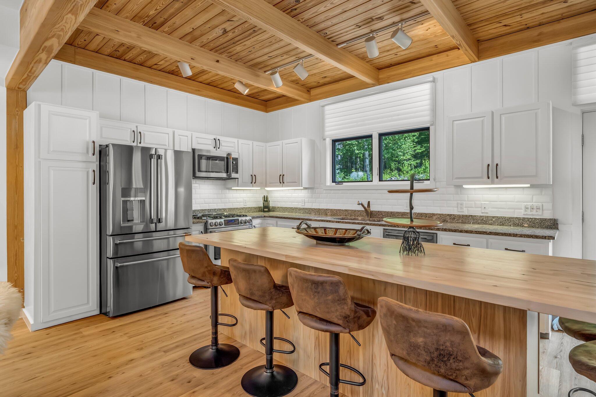 main property photo 50
