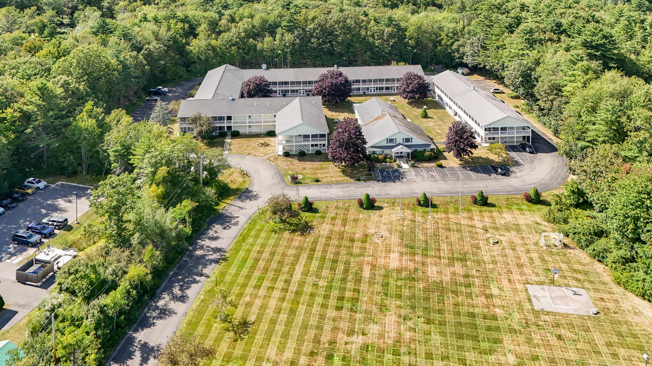 main property photo 10
