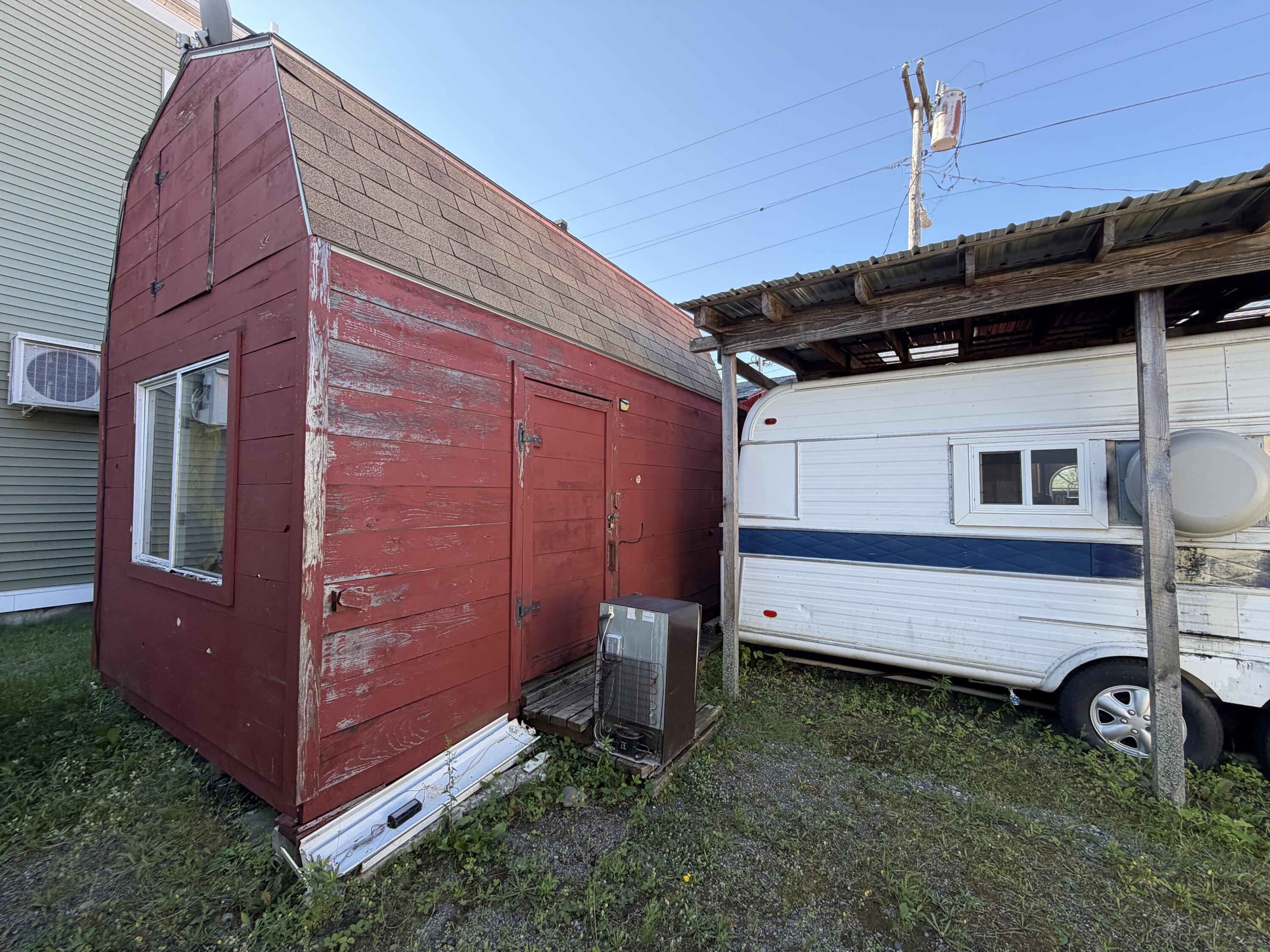 main property photo 15