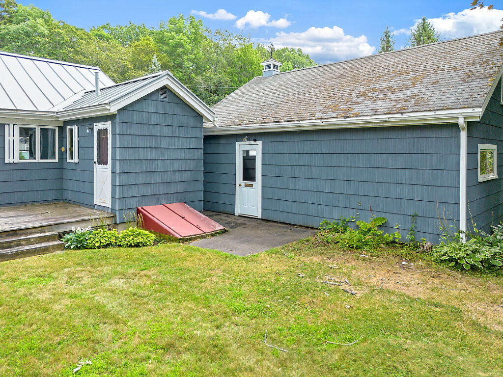 main property photo 50