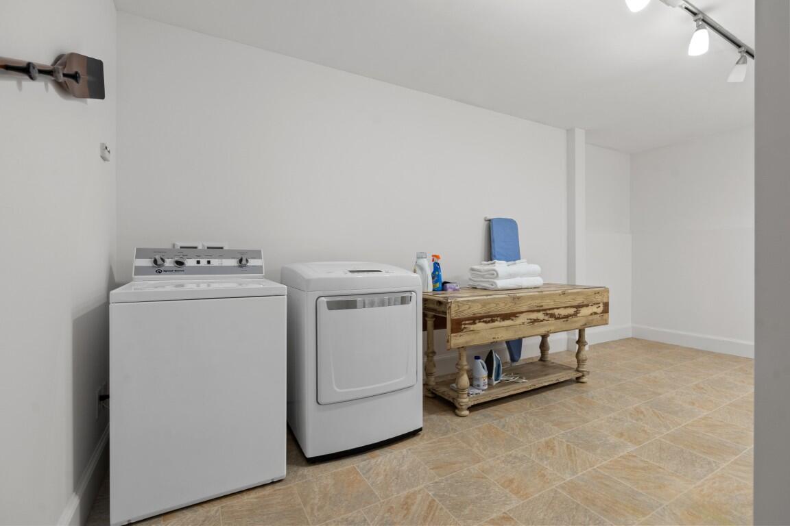 main property photo 59
