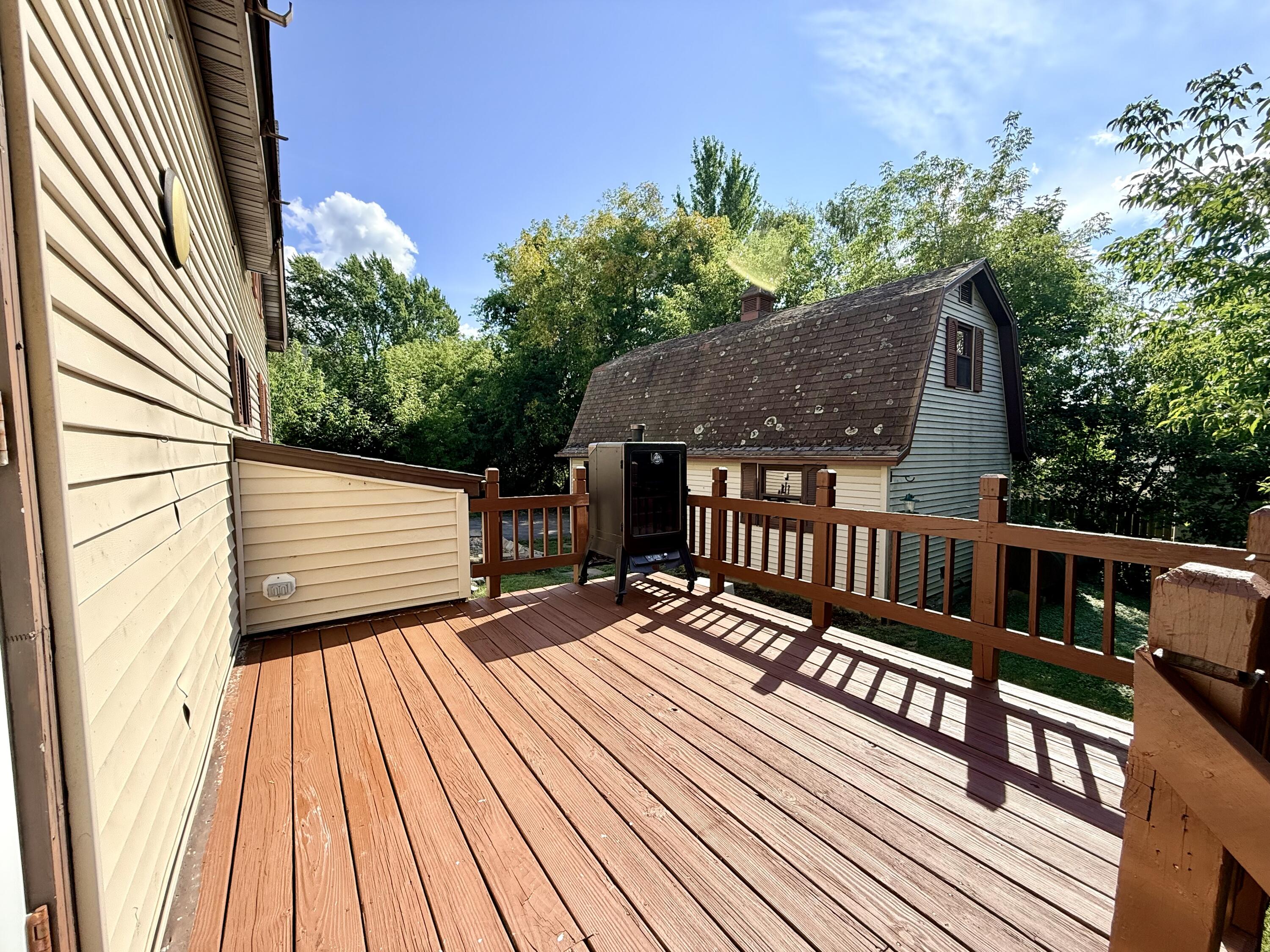 main property photo 23