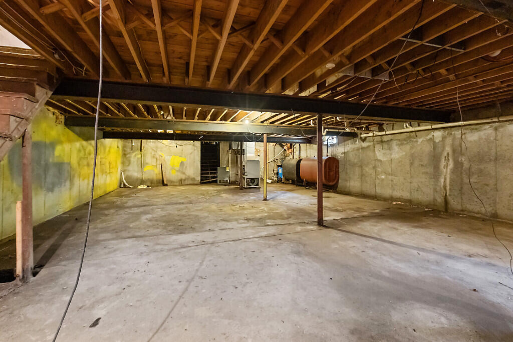 main property photo 59