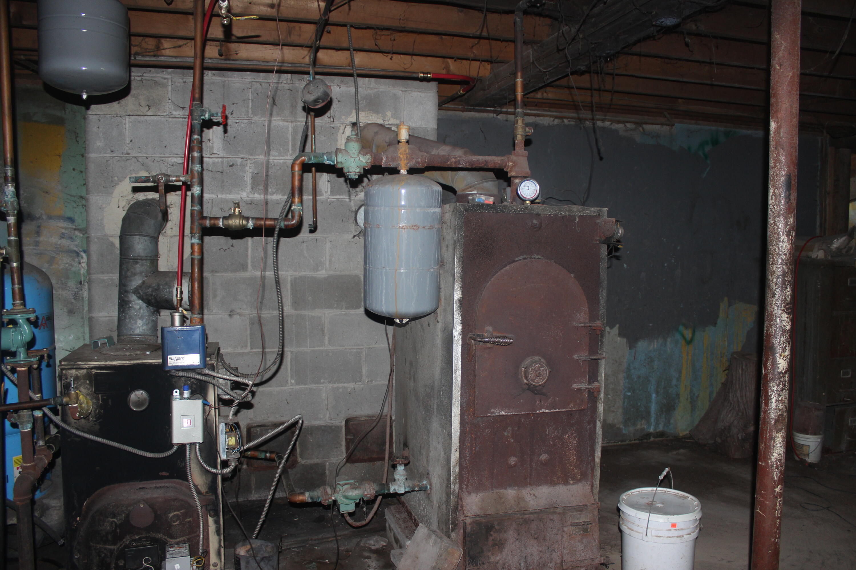 main property photo 25