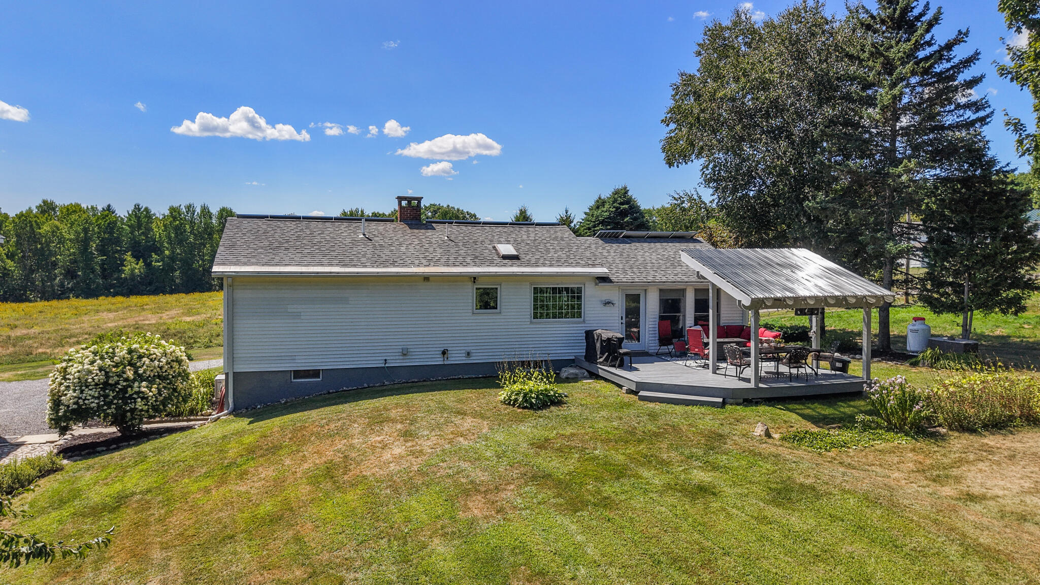 main property photo 30