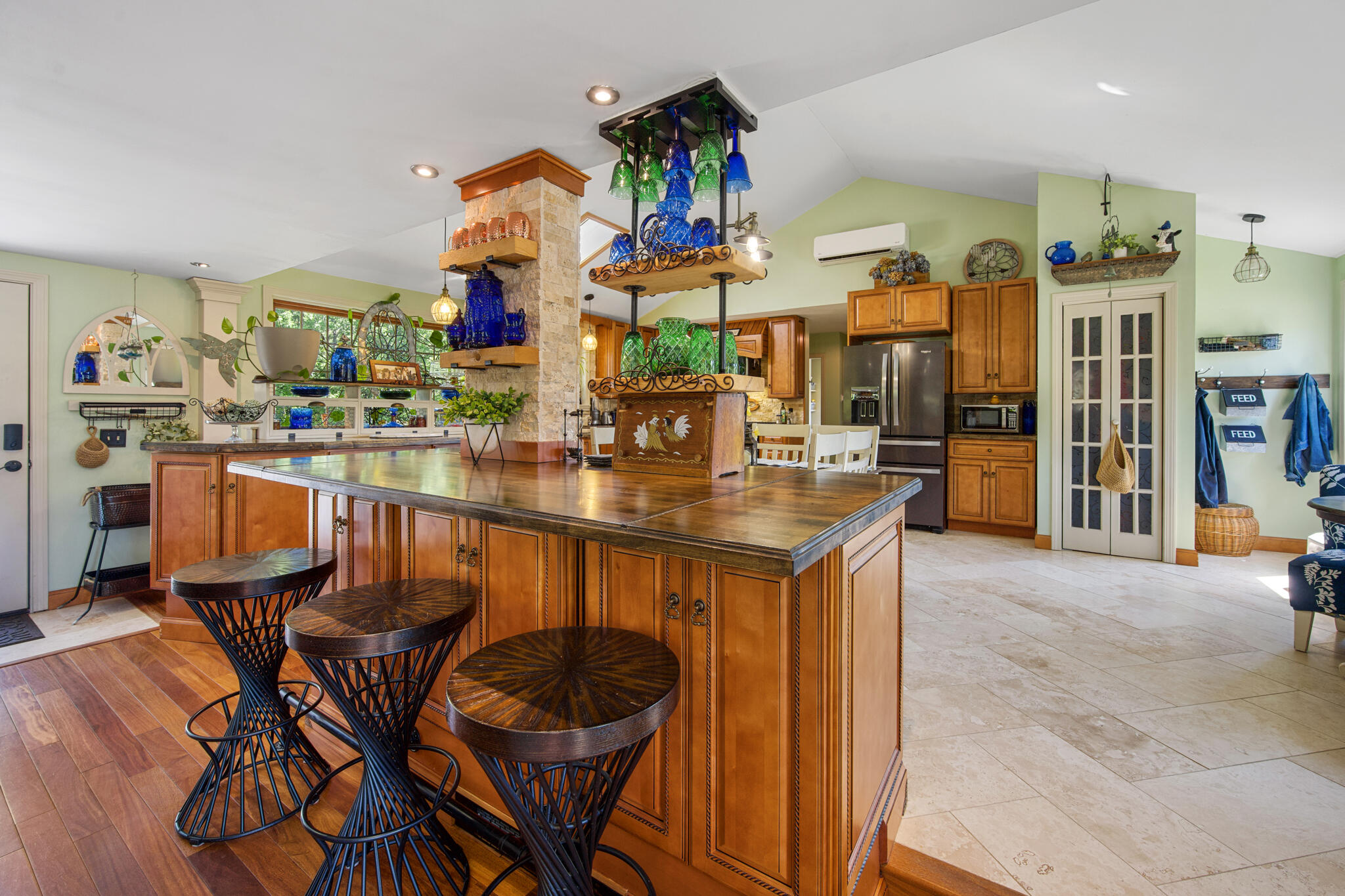 main property photo 36