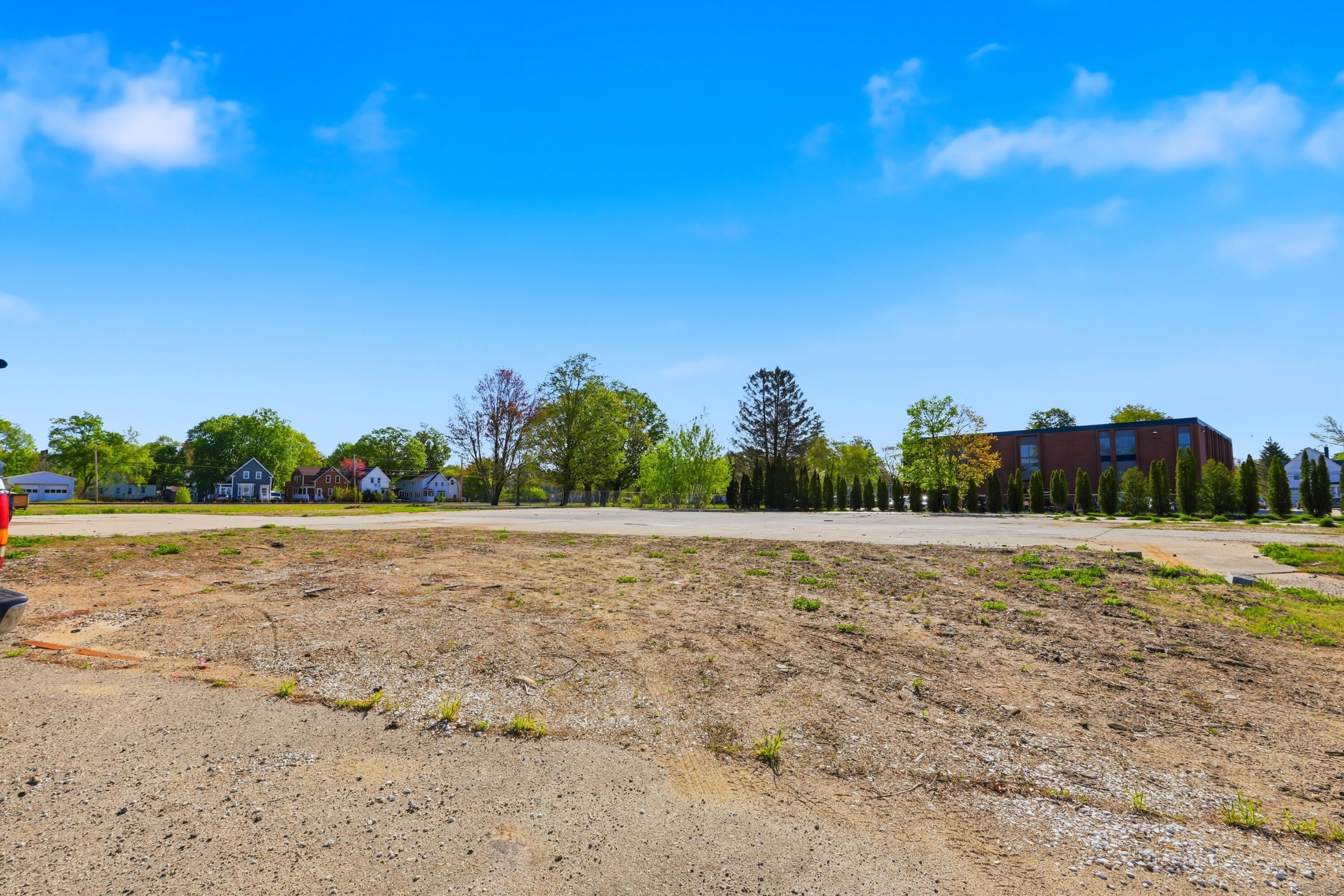 main property photo 6
