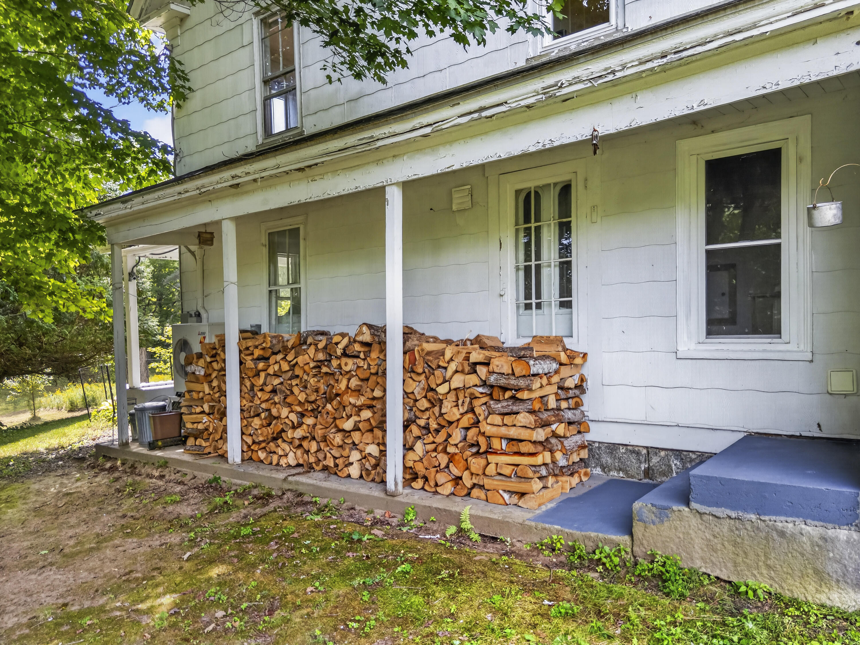 main property photo 78