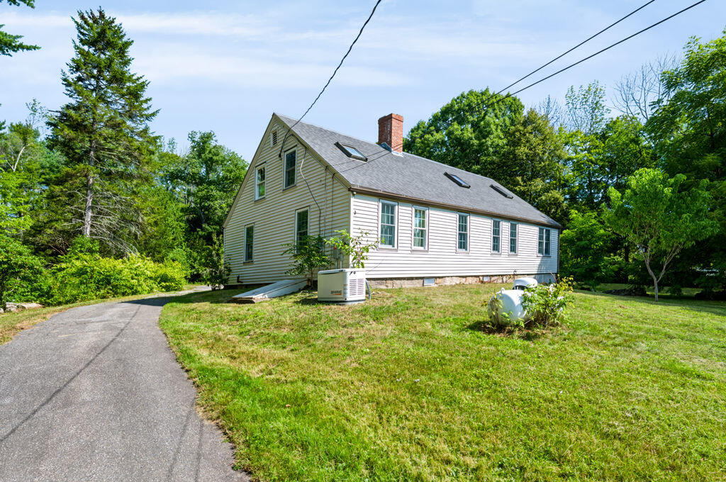 main property photo 40