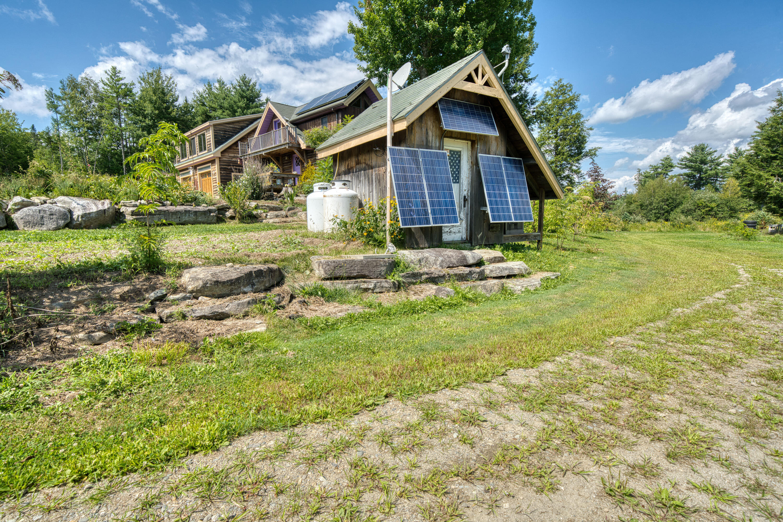 main property photo 43