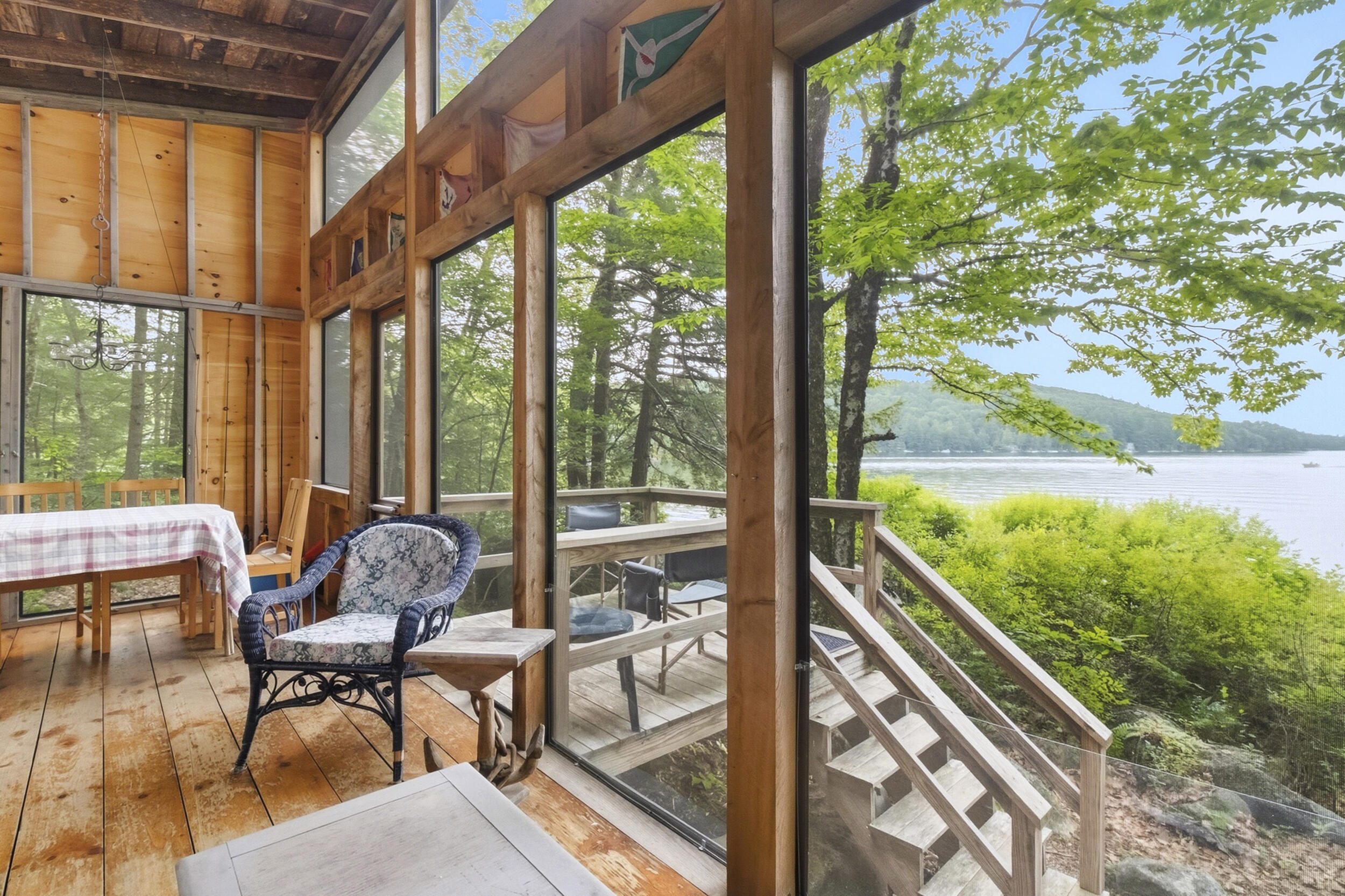 main property photo 28