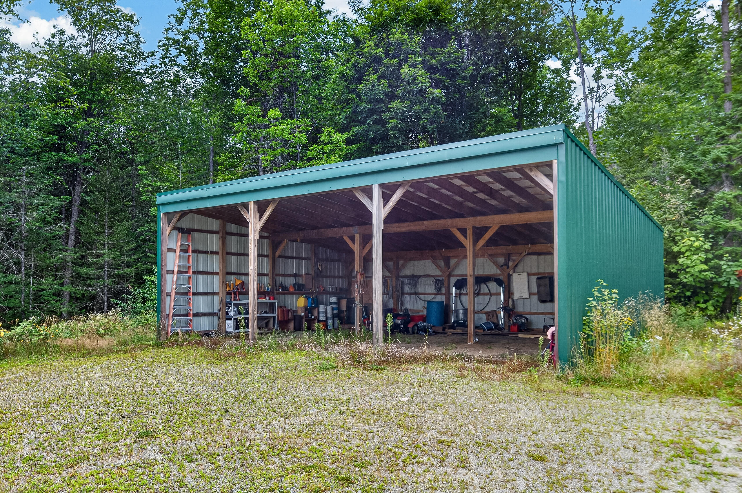 main property photo 78