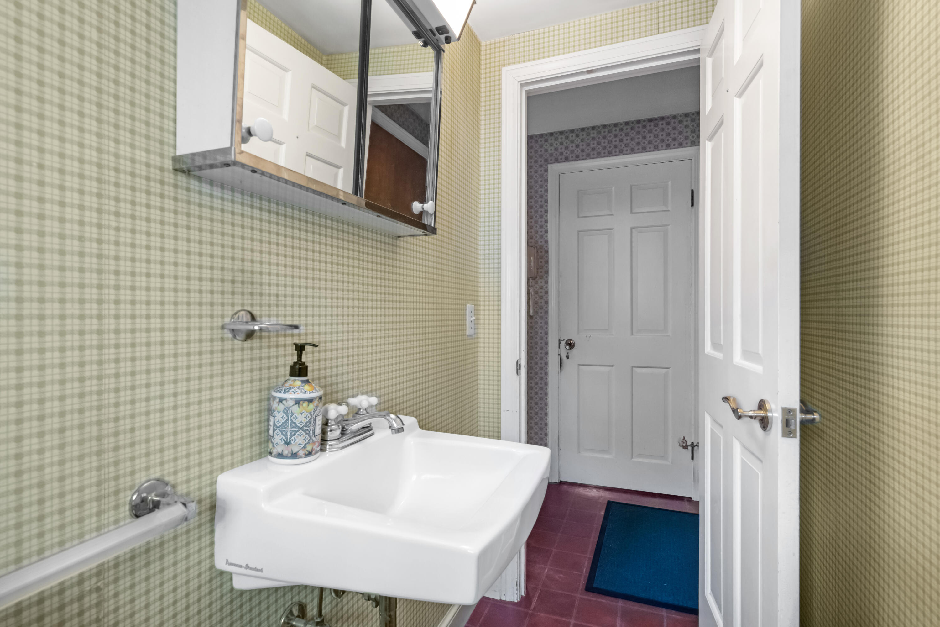main property photo 17
