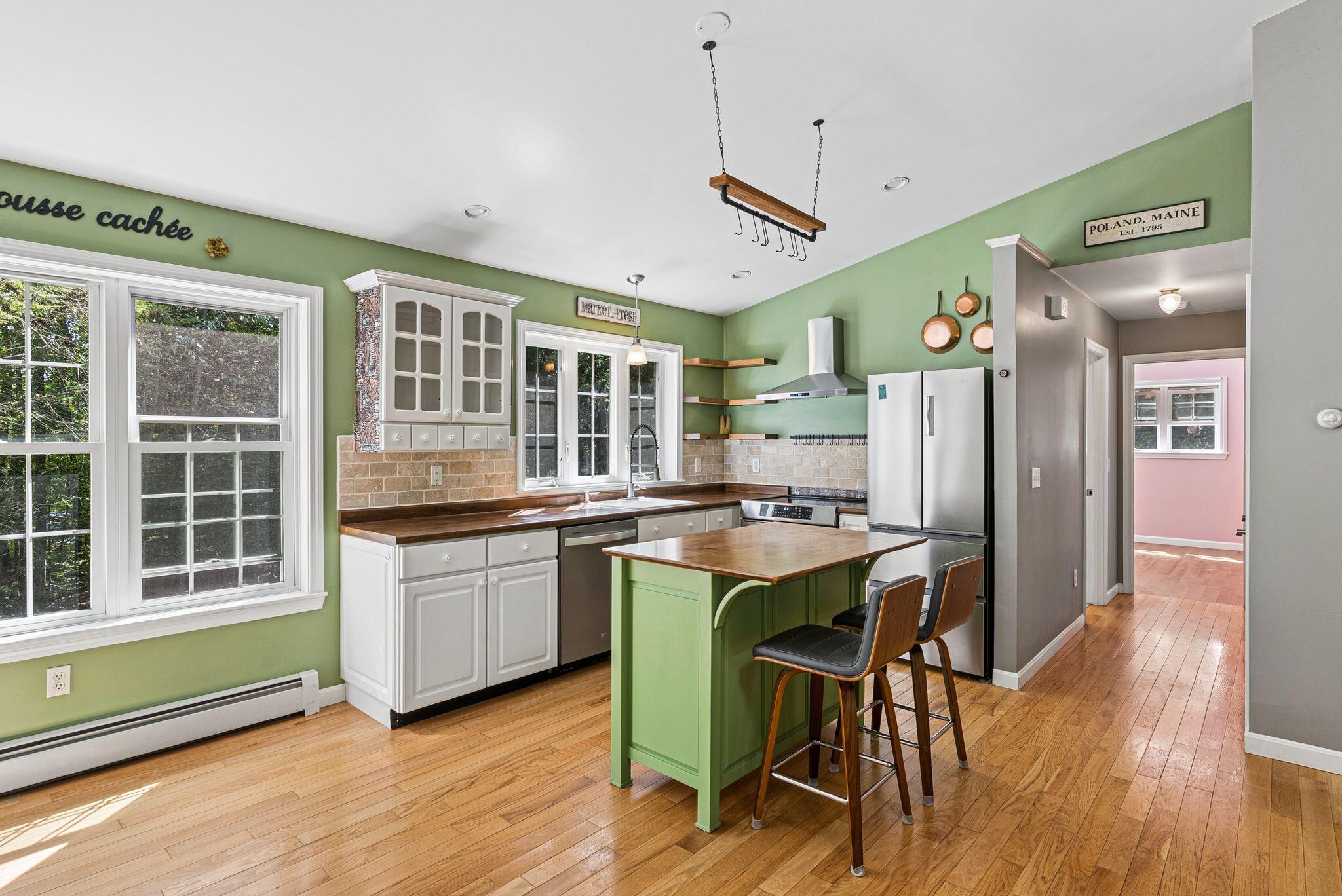 main property photo 6