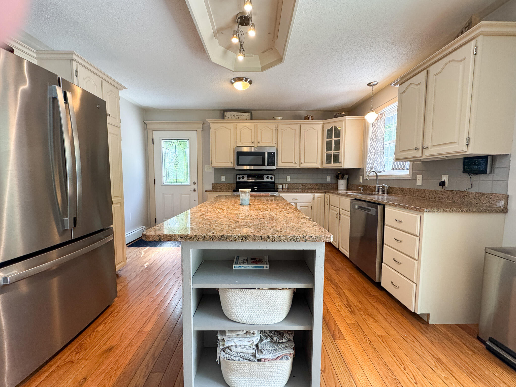 main property photo 11