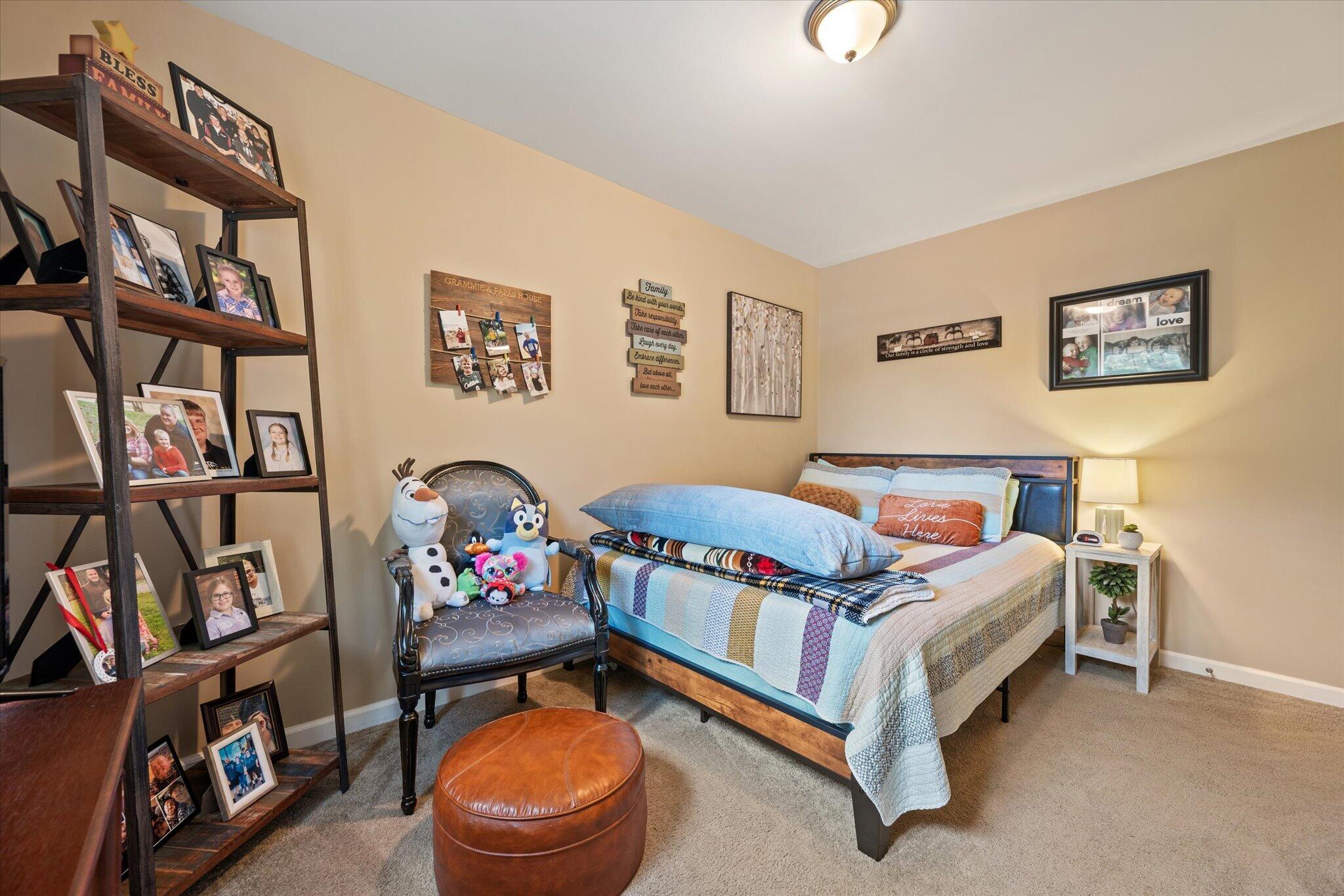 main property photo 18