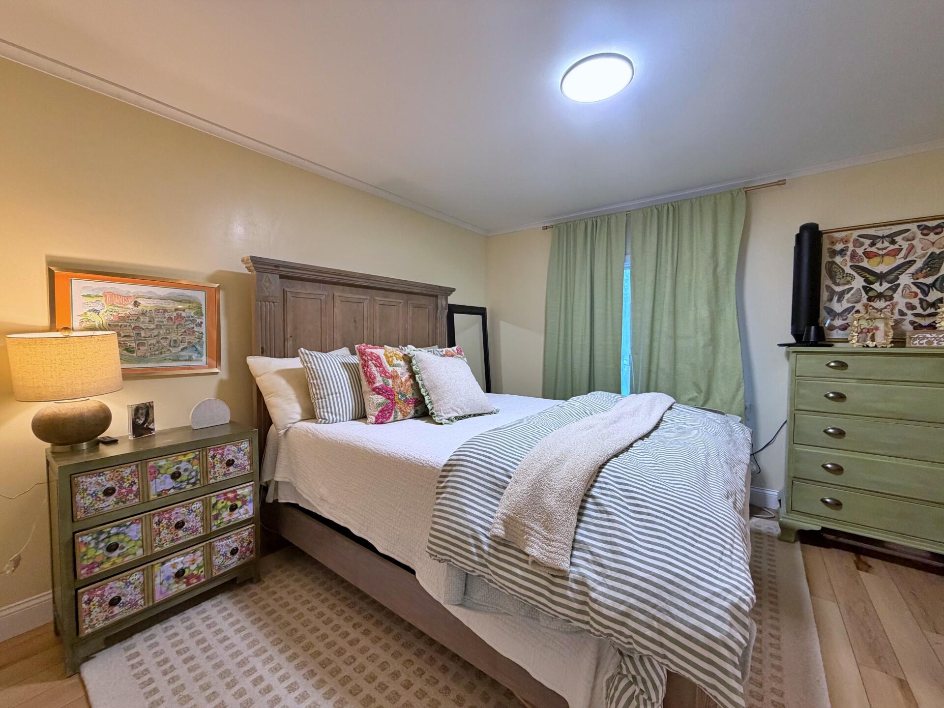 main property photo 24