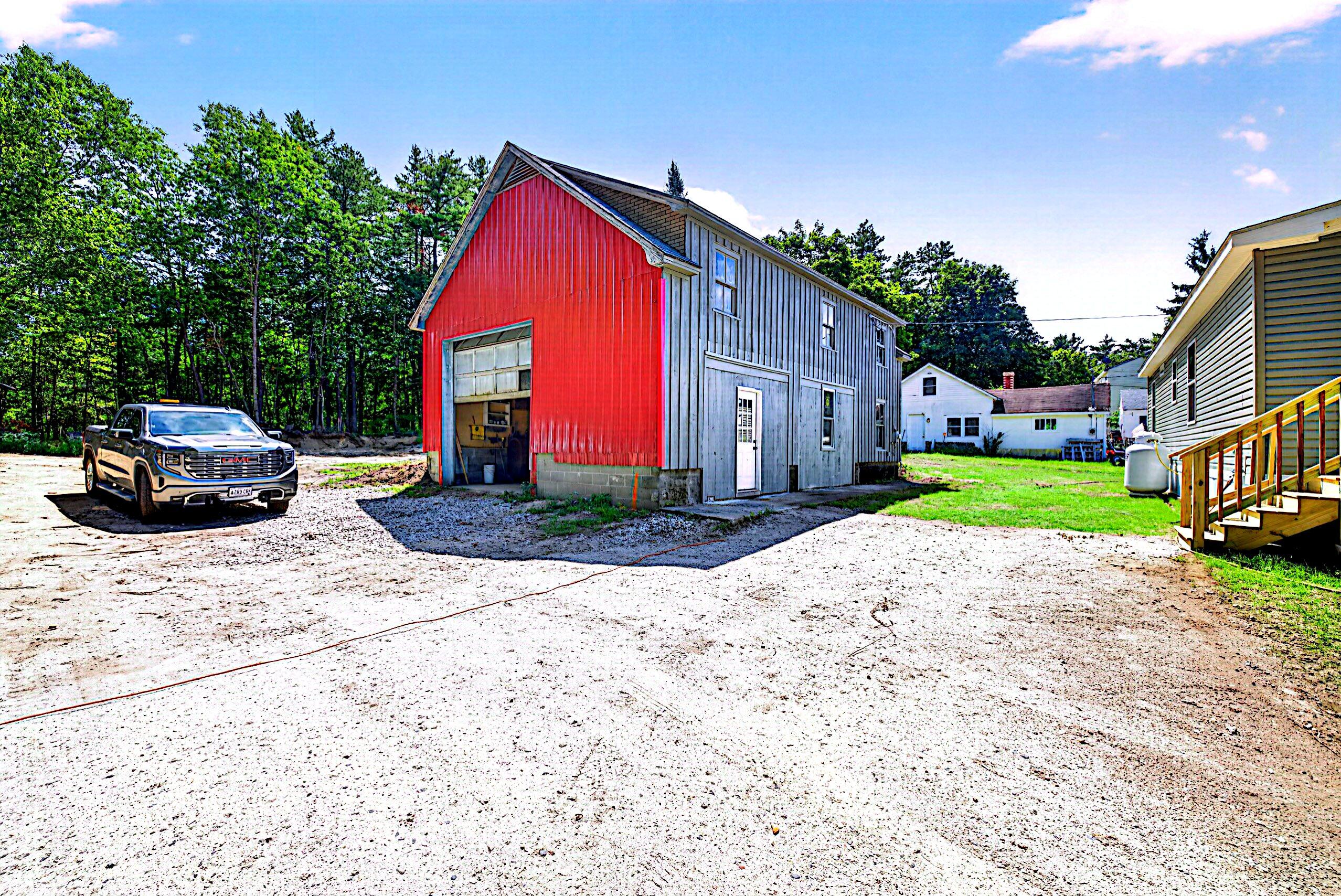 main property photo 43