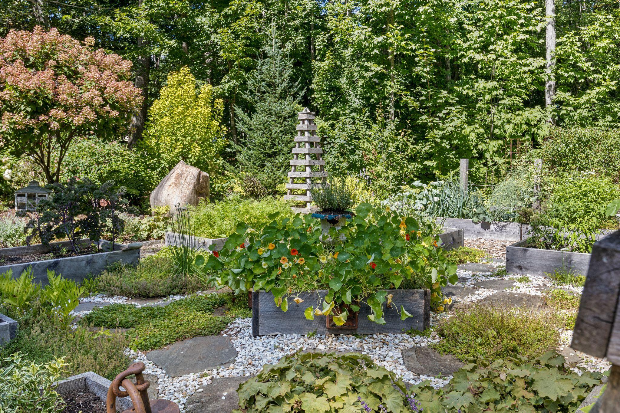 main property photo 88