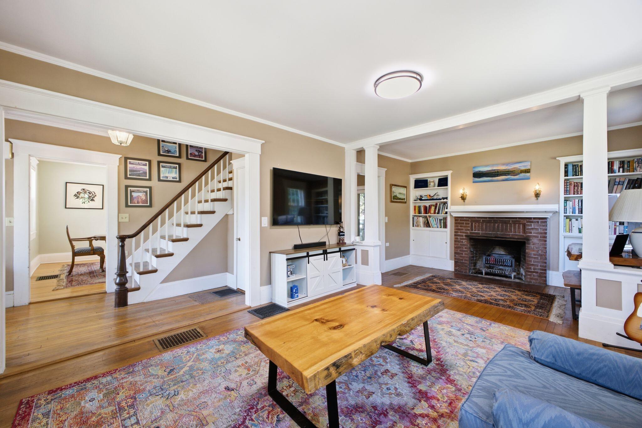 main property photo 7