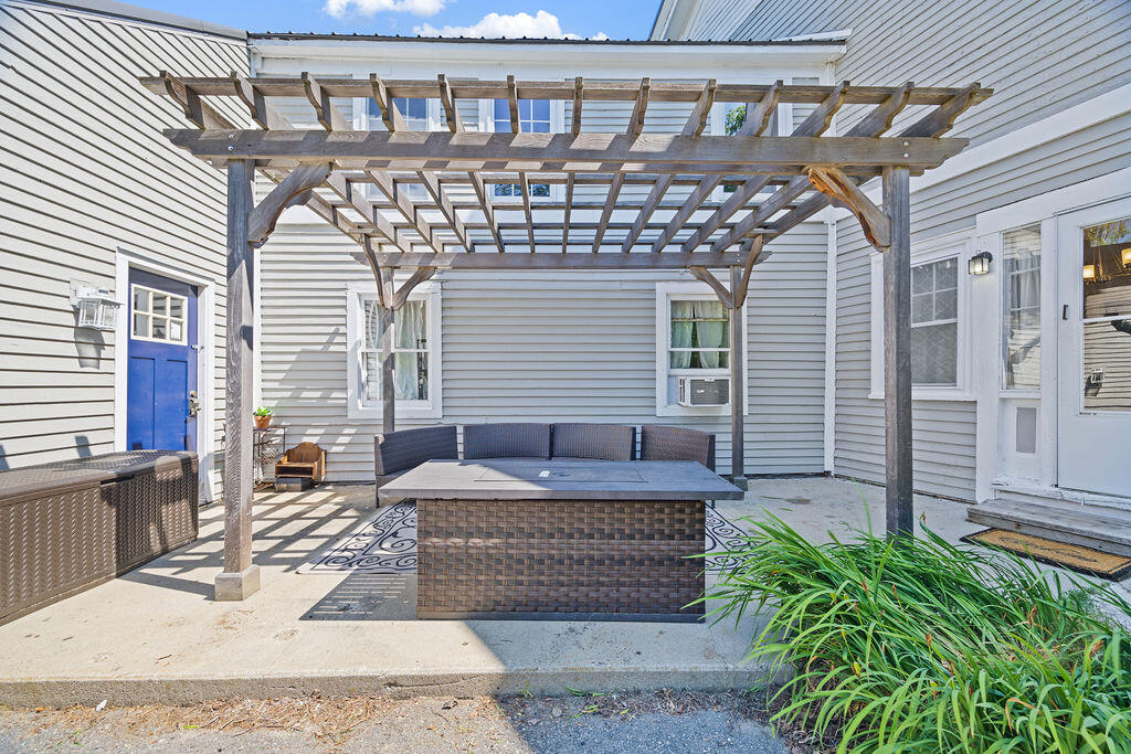 main property photo 12